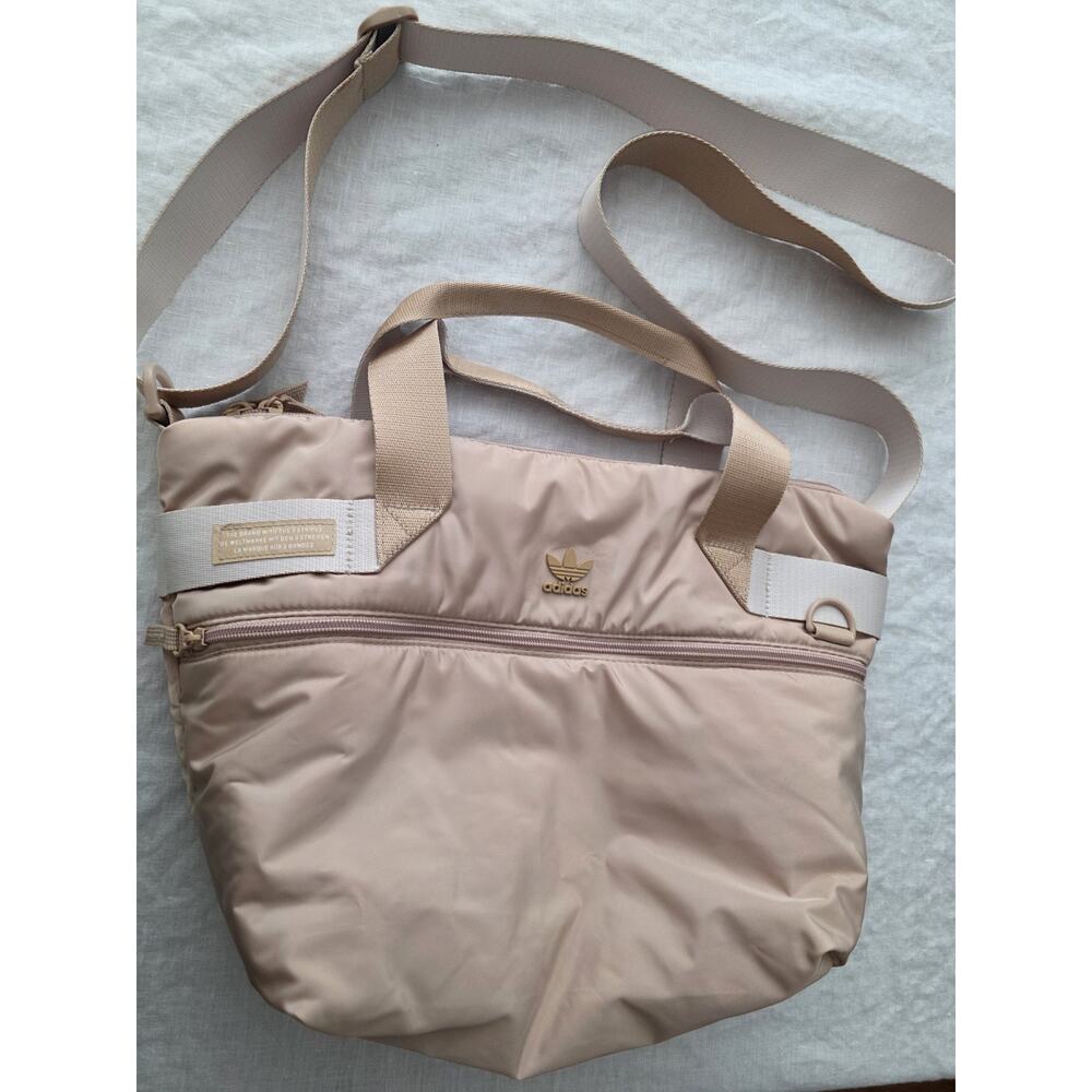 ADIDAS Originals Beige Logo Puffer Purse Cross Body Bag EUC
